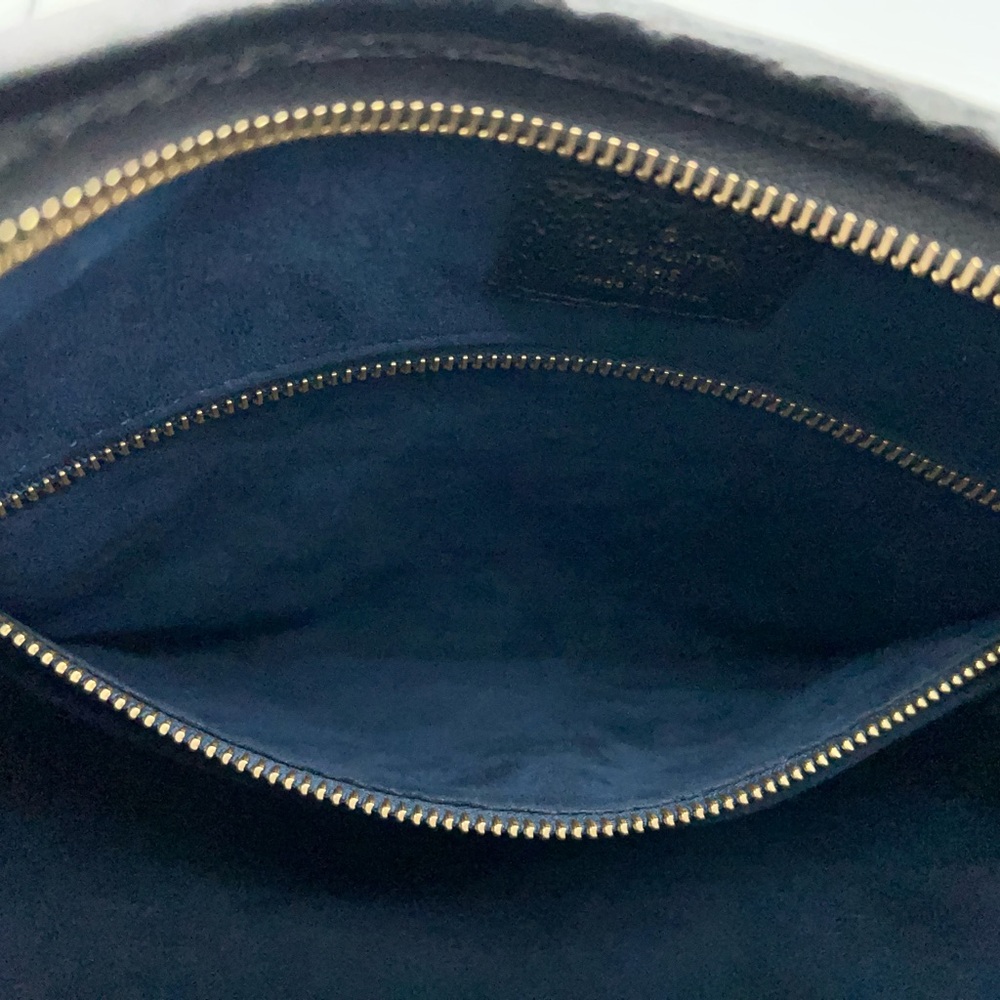 Louis Vuitton CarryAll PM in Black Monogram Empriente! Pristine condition! 🖤😍 - Picture 10 of 16